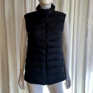 UNIGLO Women Ultra Light Down Vest (Black - size L)